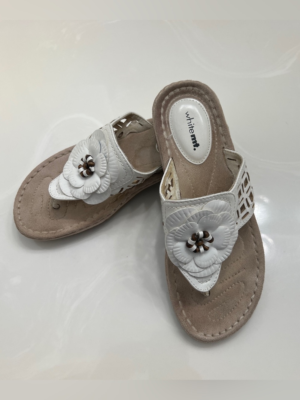 White Mt. Women’s Wedge Sandals – Size 7M